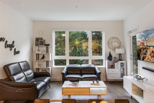 211-960 Reunion Ave, Langford, BC - Indoor Photo Showing Living Room