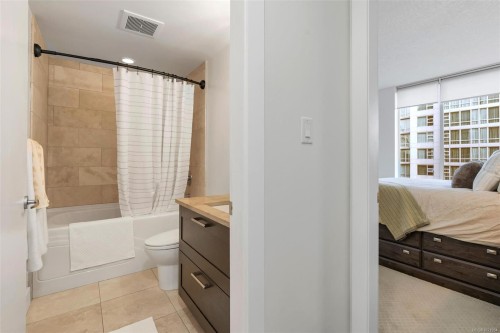 N607-737 Humboldt St, Victoria, BC - Indoor Photo Showing Bathroom