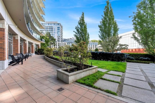 N607-737 Humboldt St, Victoria, BC - Outdoor