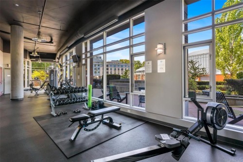 N607-737 Humboldt St, Victoria, BC - Indoor Photo Showing Gym Room