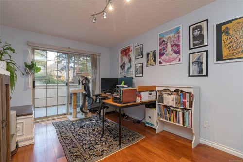 33-909 Admirals Rd, Esquimalt, BC 