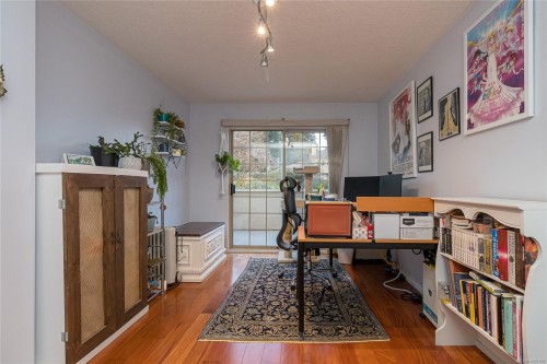 33-909 Admirals Rd, Esquimalt, BC 