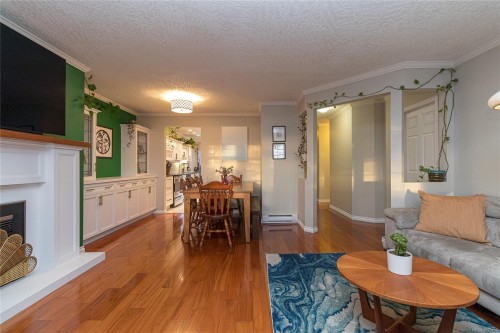 33-909 Admirals Rd, Esquimalt, BC 