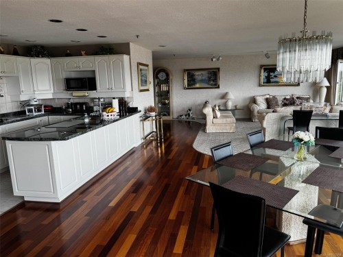 275 Cypress St, Nanaimo, BC - Indoor