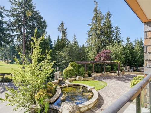 218-1400 Lynburne Pl, Langford, BC - Outdoor