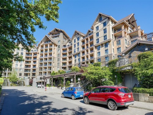 218-1400 Lynburne Pl, Langford, BC - Outdoor With Facade
