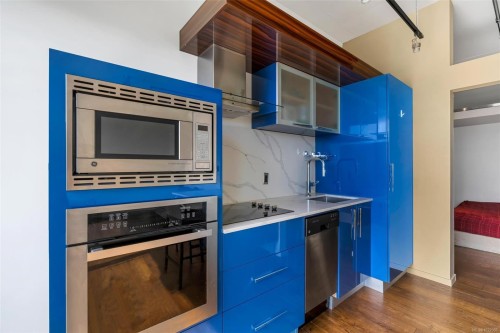 908-1029 View St, Victoria, BC - Indoor Photo Showing Kitchen
