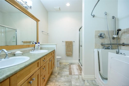 5-2300 Murrelet Dr, Comox, BC 