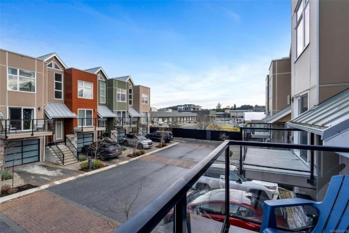 13-4355 Viewmont Ave, Saanich, BC 