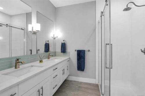 13-4355 Viewmont Ave, Saanich, BC 