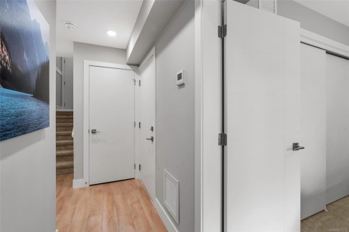 13-4355 Viewmont Ave, Saanich, BC 