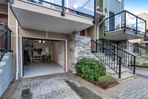 13-4355 Viewmont Ave, Saanich, BC 