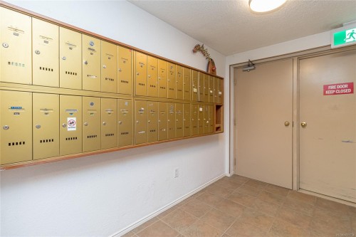 301-3251 Cowichan Lake Rd, Duncan, BC - Indoor Photo Showing Other Room