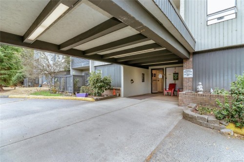 301-3251 Cowichan Lake Rd, Duncan, BC - Outdoor