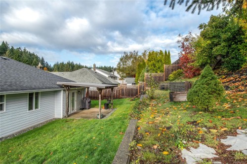 876 Springbok Rd, Campbell River, BC 