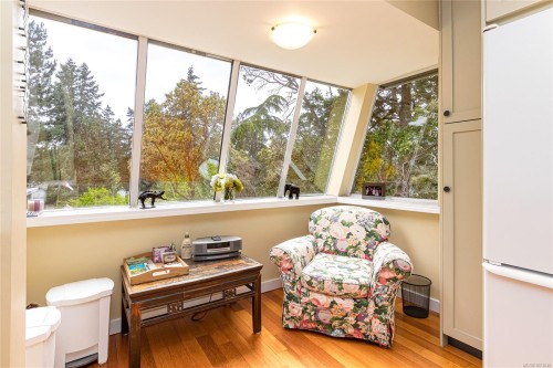 4725 Treetop Hts, Saanich, BC 