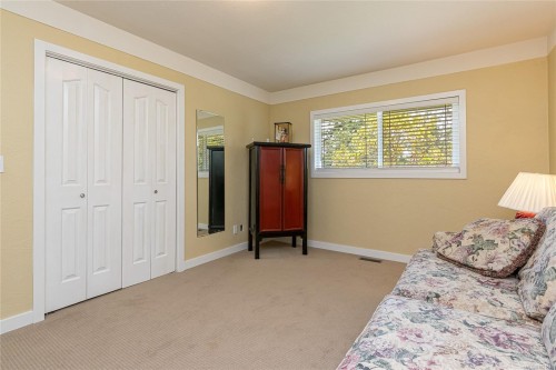 4725 Treetop Hts, Saanich, BC 