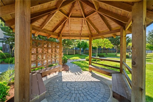 107-2111 Meredith Rd, Nanaimo, BC - Outdoor With Deck Patio Veranda