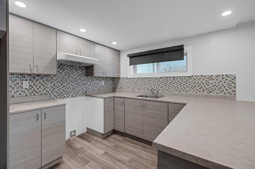 Cuisine - 1920 Rue St-Germain, Montréal (Saint-Laurent), QC - Indoor Photo Showing Kitchen