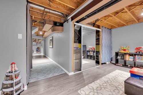 5 Vulcan Court, Hamilton, ON - Indoor Photo Showing Other Room