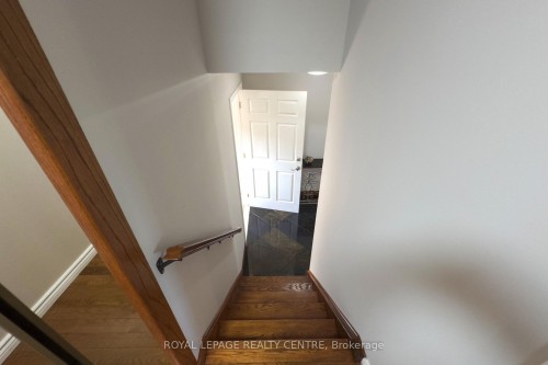 254 Louis Drive, Mississauga, ON - Indoor Photo Showing Other Room