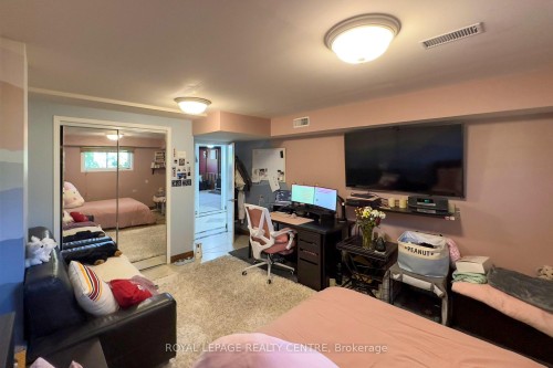 254 Louis Drive, Mississauga, ON - Indoor