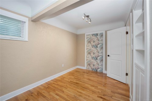 2229 Arbutus Rd, Saanich, BC 