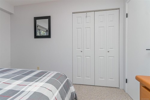 6627 Lakes Rd, Duncan, BC 