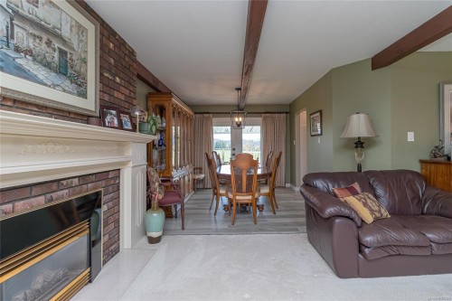 6627 Lakes Rd, Duncan, BC 