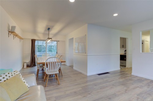 5795 Valleyview Rd, Duncan, BC 