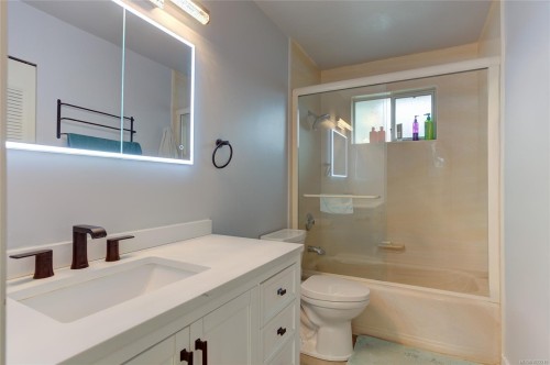 5795 Valleyview Rd, Duncan, BC 