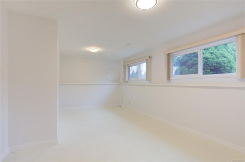 5795 Valleyview Rd, Duncan, BC 