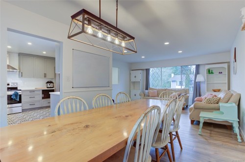 5795 Valleyview Rd, Duncan, BC 