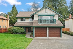7719 Azurene Pl  Central Saanich, BC V8M 1T1