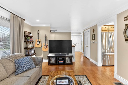 5424 Haslam Dr, Port Alberni, BC 