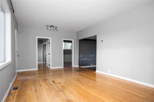 680 Pine St, Nanaimo, BC - Indoor Photo Showing Other Room