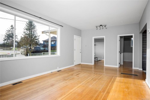 680 Pine St, Nanaimo, BC - Indoor Photo Showing Other Room