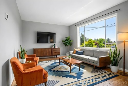 680 Pine St, Nanaimo, BC - Indoor Photo Showing Living Room