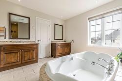 Salle de bains attenante à la CCP - 