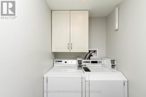 1326 Tara Drive, Ottawa, ON - Indoor Photo Showing Laundry Room