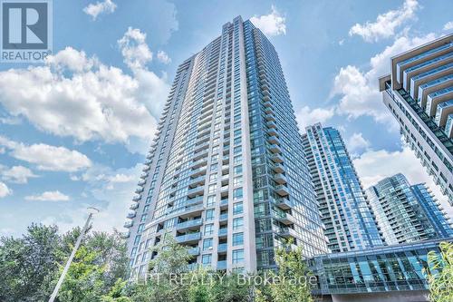 217 - 215 FORT YORK BOULEVARD  Toronto, ON M5V 4A2