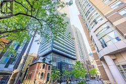 2204 - 15 GRENVILLE STREET  Toronto, ON M4Y 1A1