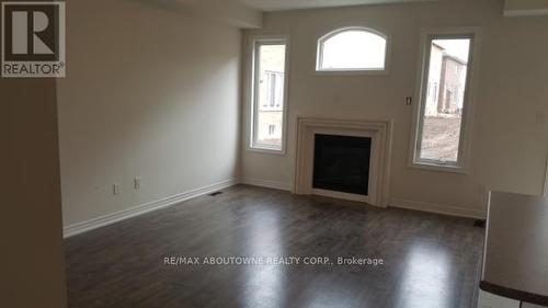 71 Fingland Crescent, Hamilton, ON - Indoor With Fireplace