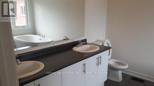 71 Fingland Crescent, Hamilton, ON - Indoor Photo Showing Bathroom