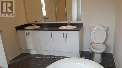 71 Fingland Crescent, Hamilton, ON - Indoor Photo Showing Bathroom