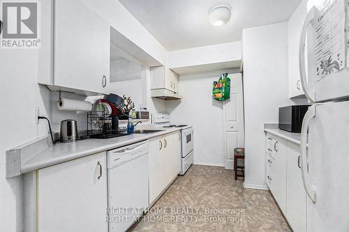 107 - 318 Lorry Greenberg Drive, Ottawa, ON - Indoor Photo Showing Kitchen