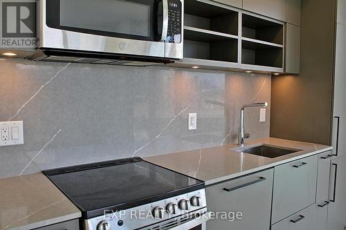 1710 - 135 East Liberty Street, Toronto, ON - Indoor Photo Showing Kitchen