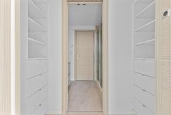 Walk-in closet - 