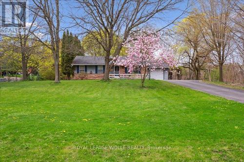 39 Bannockburn Road, Kitchener, ON - Outdoor