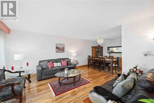 2797 Windjammer Road, Mississauga, ON - Indoor Photo Showing Living Room